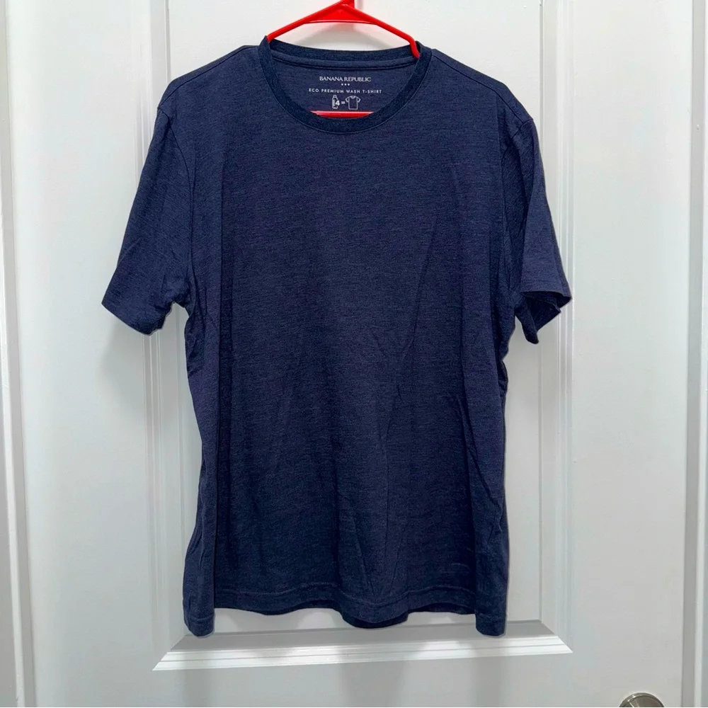 Banana Republic Men’s Dark Blue Crewneck T-Shirt